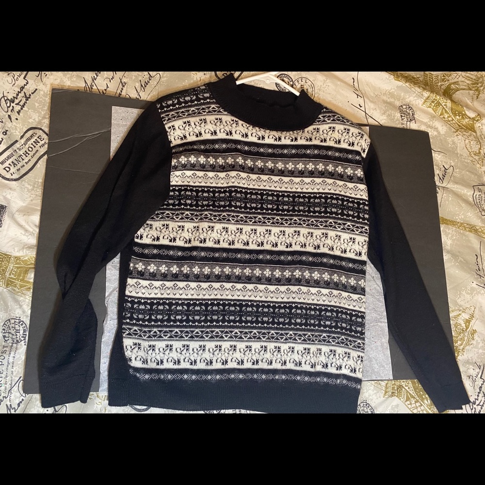 Women’s sweat shirt